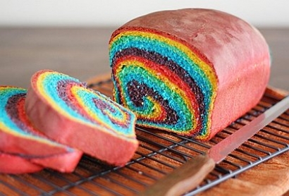 How to make rainbow bread