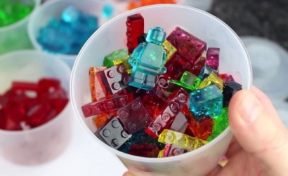 How to make edible boozy lego