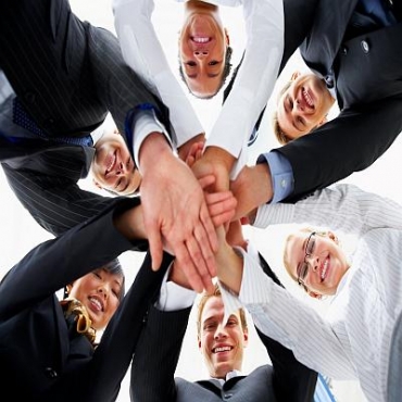 How to organize a company team building activity