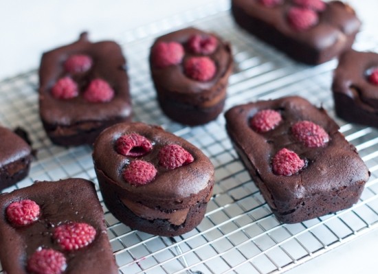 Mini nutella and raspberry chocolate cakes