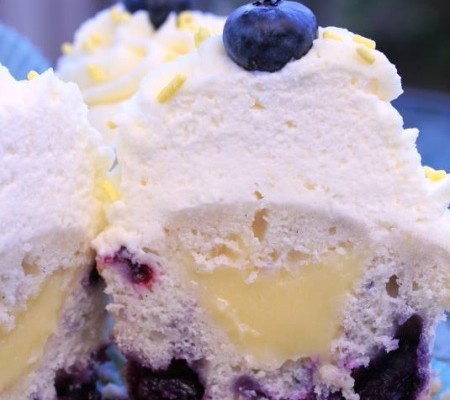 Blueberry and lemon cupcakes
