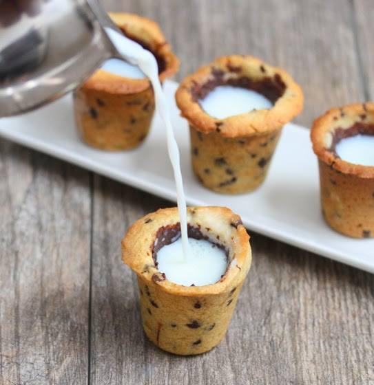 Delicious Milk And Cookie Shots